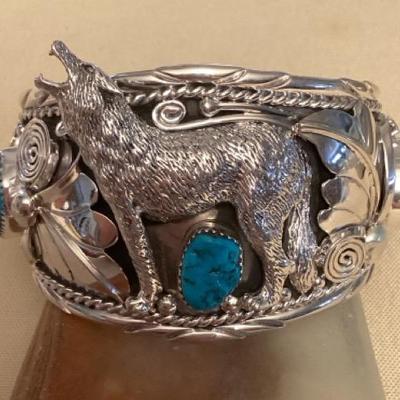 NSJ422 Large Navajo Sterling Silver & Turquoise Wolf Cuff Bracelet New