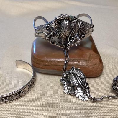 NSJ469 Navajo Sterling Silver Cuff & Cuff Bracelet With Attached Ring New
