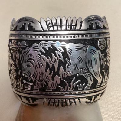 NSJ400 Large Navajo Sterling Silver Cuff Bracelet With Etched Buffalo Design New