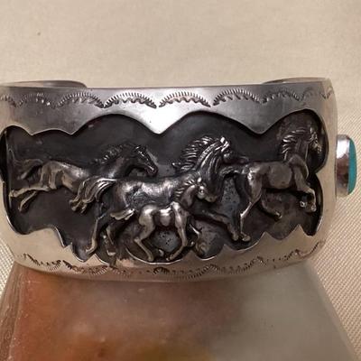 NSJ408 Large Navajo Sterling Silver & Turquoise Horse Cuff Bracelet New