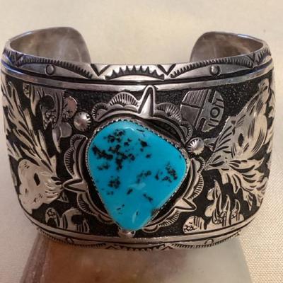 NSJ399 Large Navajo Sterling Silver & Turquoise Horse Cuff Bracelet New