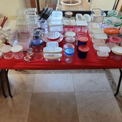 Food storage containers