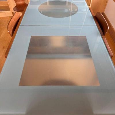 Available in auction - Lot 10 - Kasala Glass Dining Table with Chairs