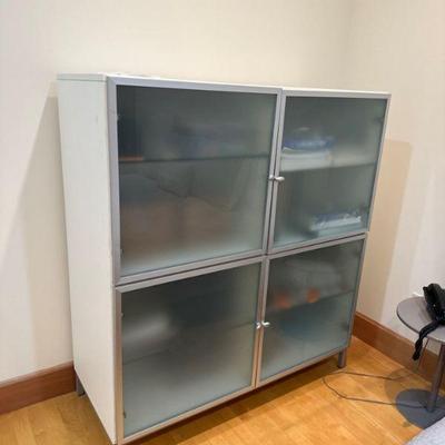 Storage cabinet