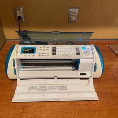 Available in auction - Lot 20 - Cricut