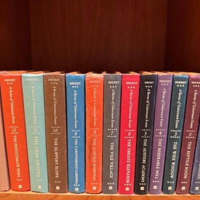 Available in auction - Lot 34 - Lemony Snicket's A Series of Unfortunate Events "The Complete Wreck"