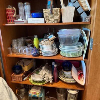 Picnic / outdoor dining supplies