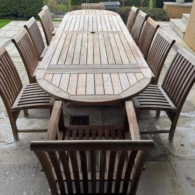 Available in auction - Lot 17 - Outdoor teak dining table with chairs & extensions
