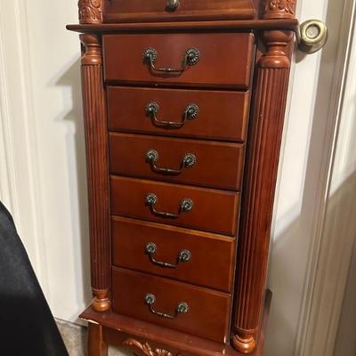 Upright Jewelry Chest