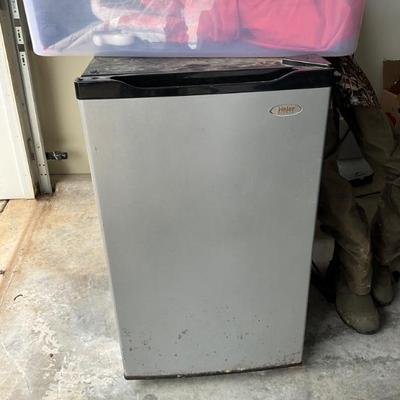 Mini fridge