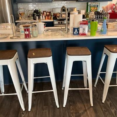 4 bar stools