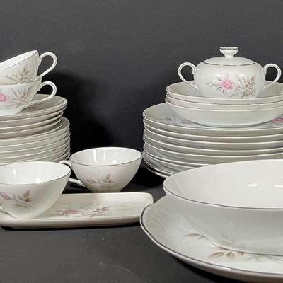 Beautiful Elizabeth 1948 Citadel China Set