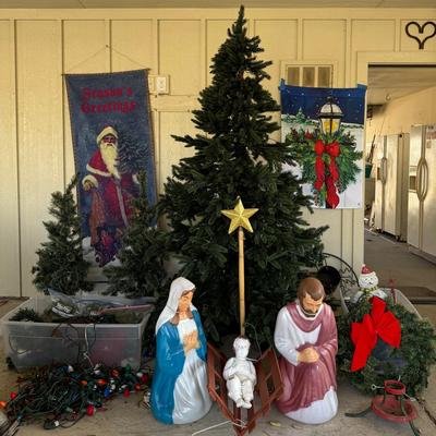 71/2’ Balsam Hill Christmas Tree, Nativity Set, and Assorted Lights 