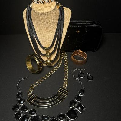 Dyadema Snake Coil, Monet, & Other Treasures !