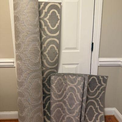 5 x 8 area rug and matching runner, machine made