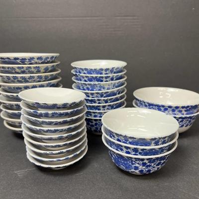 Blue & White Asian Ceramic Bowls - Various Sizes