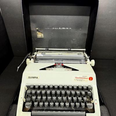 Vintage Olympia SM9 Portable Typewriter In Case - Serial Number 4018820