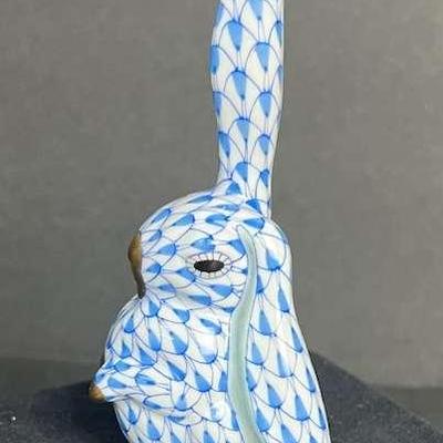 Herend Hungary Porcelain 4" Blue Fishnet Rabbit Figurine 