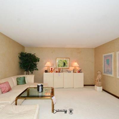 4 living room 5)