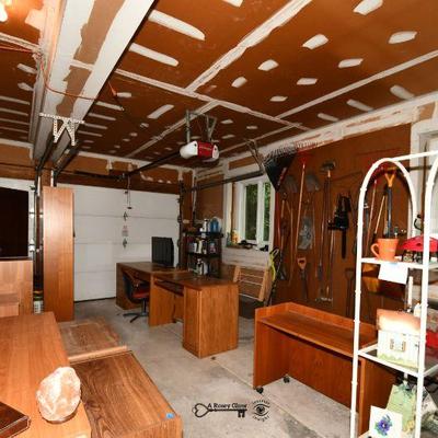 16 garage 81)