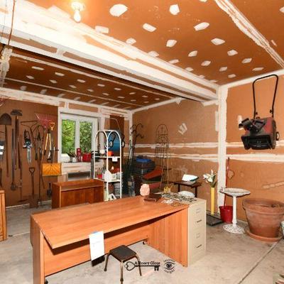 16 garage 85)