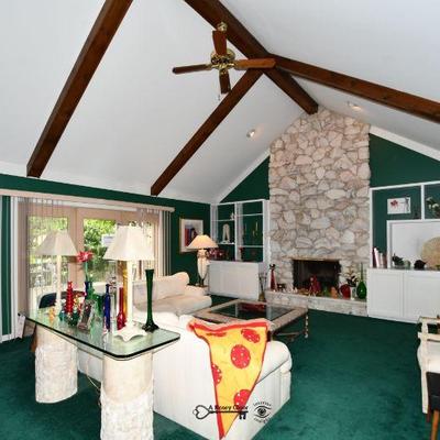 02 family room 119)