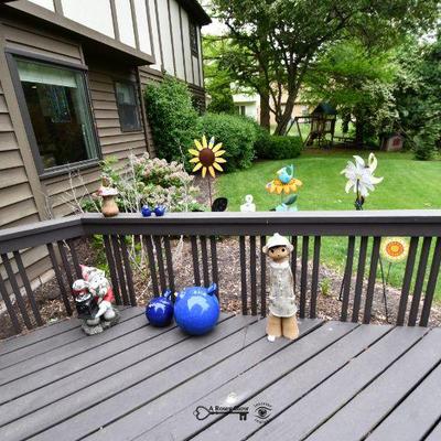 15 back yard 29)