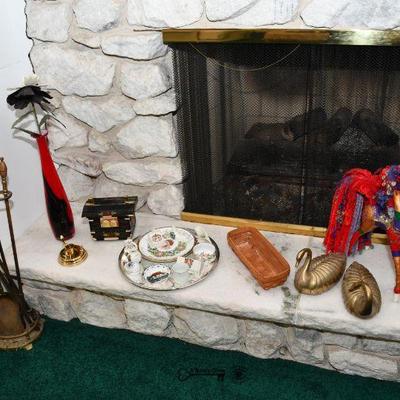 02 family room 72)