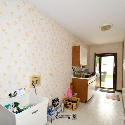 14 utility room 9)