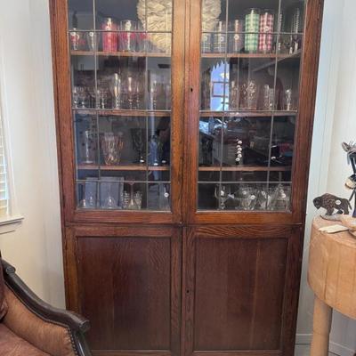 Tiger oak china cabinet 