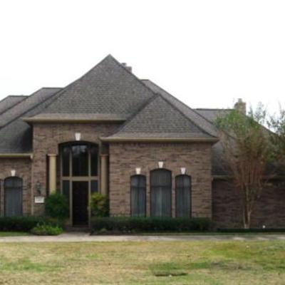 The Jury Estate in Field Creek Forrest in Friendswood. A 4000 square foot custom home build in 1992 with 3 car garage and a pool.  The...