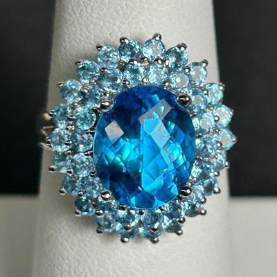 14K White Gold Blue Topaz Ring - Size 7