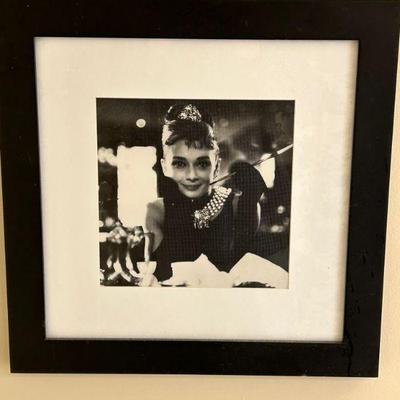 A great selection of wall decor including original artwork and mirrors. 