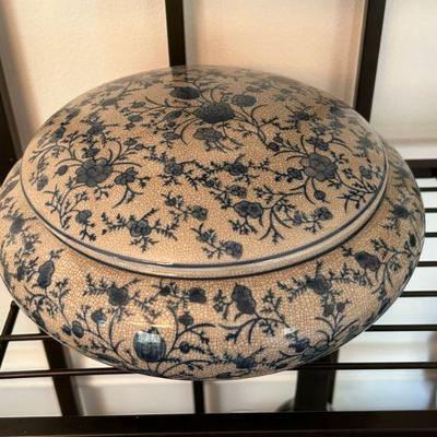 Chinese Crackle Glazed Porcelain Lided Bowl Blue & White Floral 