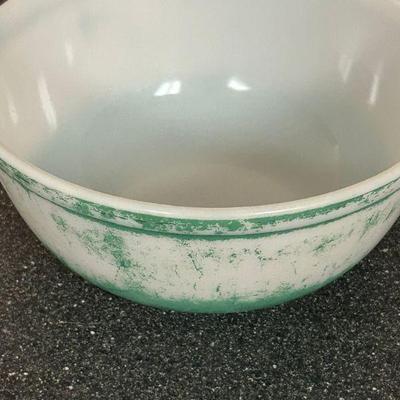 Vintage 1950's Pyrex Mixing Batter Nesting Bowl 