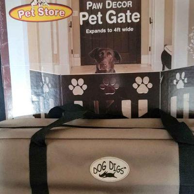 New Pet Store Pet Gate And Dog Digs