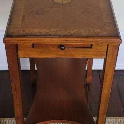 Butler Speciality Furniture Co. Small Wood End Table