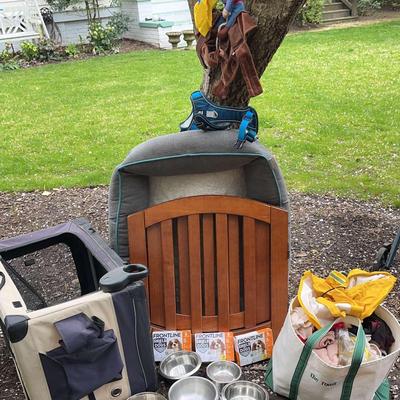 Nice Dog Supplies With Wooden Gate And Carrying Case