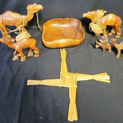 Lovely Wooden Collector Figures 