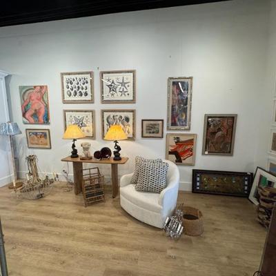 Estate sale photo