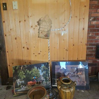 2 Horse Pictures, 2 Pots And Bird House With Stand