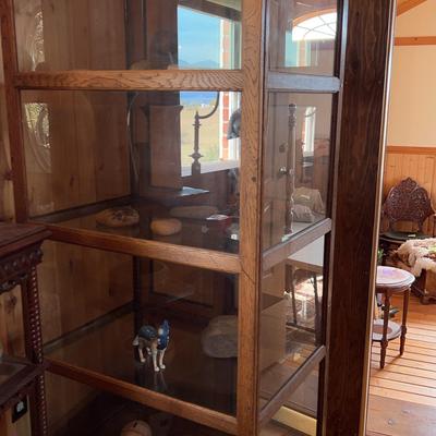 Glass Display Case & Contents 