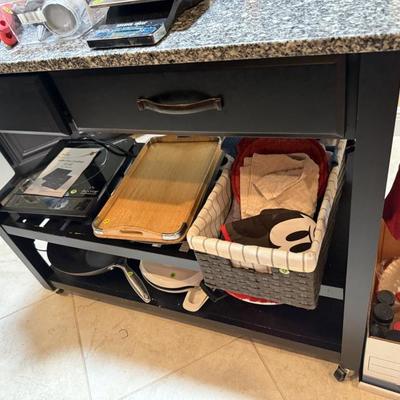 Kitchen Island on wheels 