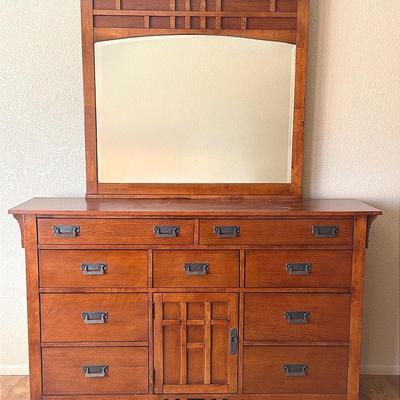 Broyhill Dresser With Mirror 