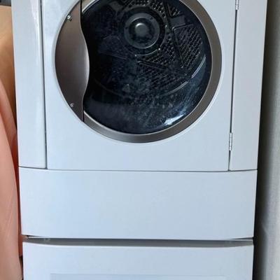 Frigidaire Gallery Series Dryer & Storage Stand 