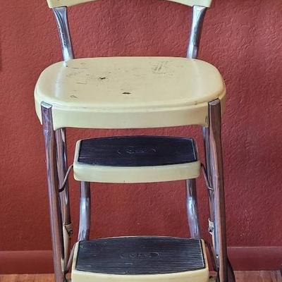 Vintage Stylaire Yellow Step Stool