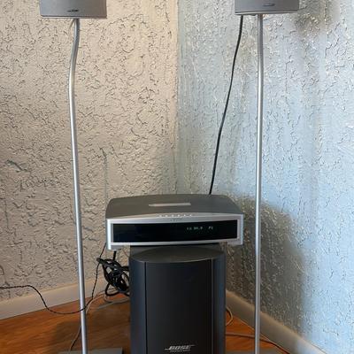 Bose Receiver And Speakers 