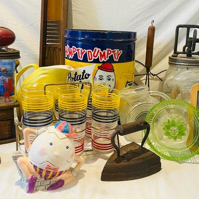 Vintage & Antique Kitchen
