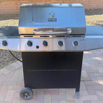Char-Broil Propane Classic Grill 