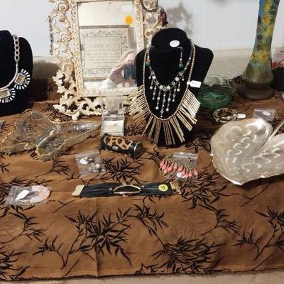 Vintage Jewelry 